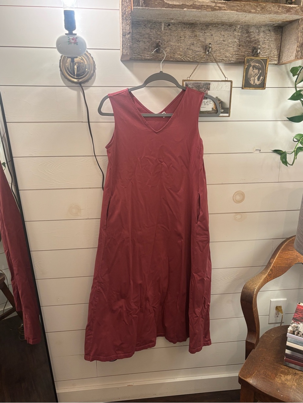 Uniqlo Sleeveless V-Neck Midi Dress - Rose
